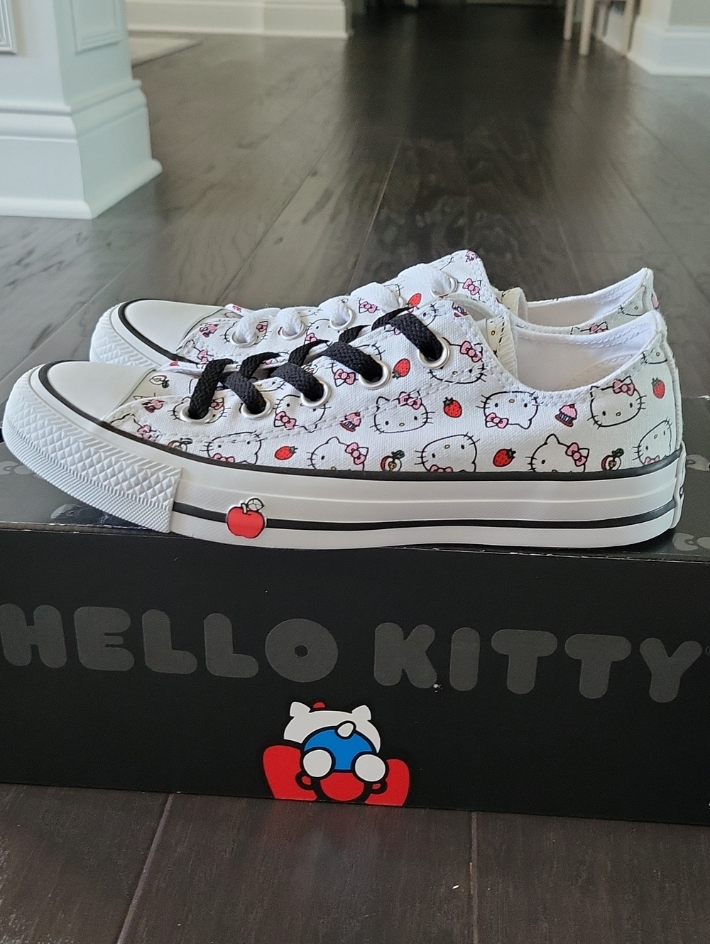 Hello Kitty White Sneakers with Pink Bows and Red Apple Details